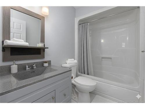 21 Shawn Crt, Riverview, NB 