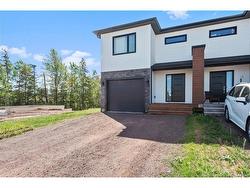 114 Francfort CRES  Moncton, NB E1G 5W6