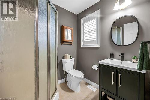 17 Angle Street, Simcoe, ON - Indoor Photo Showing Bathroom