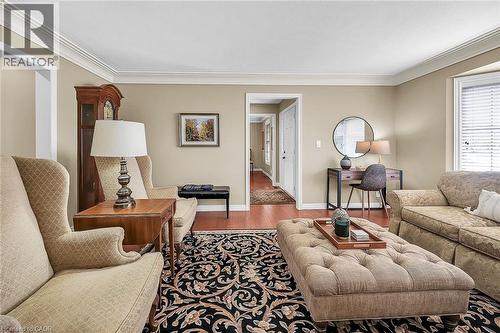 17 Angle Street, Simcoe, ON - Indoor Photo Showing Living Room