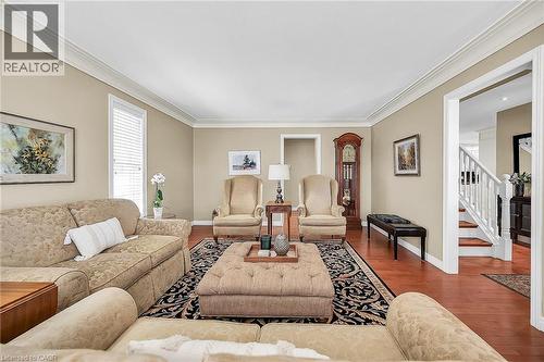 17 Angle Street, Simcoe, ON - Indoor Photo Showing Living Room