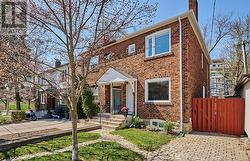 10 ELM ROAD  Toronto, ON M5M 3T2