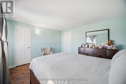 7493 Bybrook Drive, Mississauga, ON - Indoor Photo Showing Bedroom