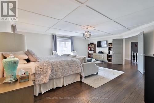 1436 Crescent Road, Mississauga, ON - Indoor Photo Showing Bedroom