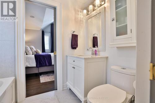 1436 Crescent Road, Mississauga, ON - Indoor Photo Showing Bathroom