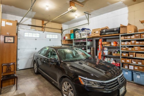 Garage - 7 Ch. Reddington, Otter Lake, QC - Indoor Photo Showing Garage