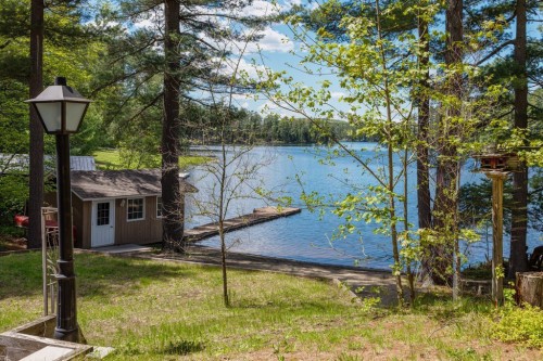 Vue sur l'eau - 7 Ch. Reddington, Otter Lake, QC - Outdoor With Body Of Water With View