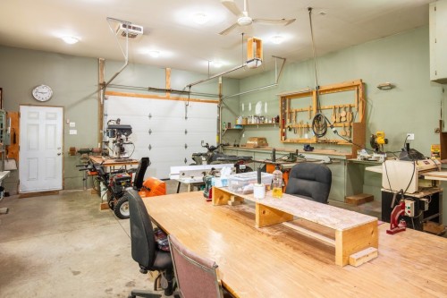 Atelier - 7 Ch. Reddington, Otter Lake, QC - Indoor Photo Showing Garage