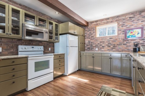 Cuisine - 7 Ch. Reddington, Otter Lake, QC - Indoor Photo Showing Kitchen