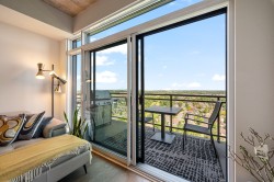 Salon - 