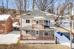 864  - 864A Rue Child  Coaticook, QC J1A 2C6