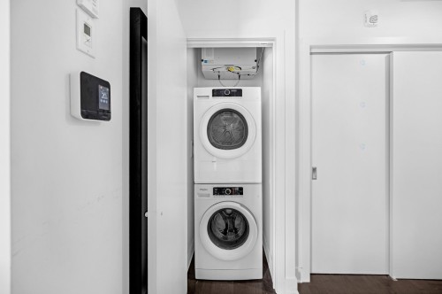 Laundry - 604-2100 Boul. St-Laurent, Montréal (Ville-Marie), QC - Indoor Photo Showing Laundry Room