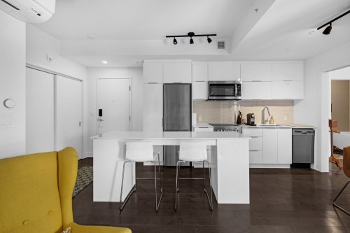 Cuisine - 604-2100 Boul. St-Laurent, Montréal (Ville-Marie), QC - Indoor Photo Showing Kitchen With Stainless Steel Kitchen With Upgraded Kitchen