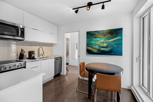 Salle à manger - 604-2100 Boul. St-Laurent, Montréal (Ville-Marie), QC - Indoor Photo Showing Kitchen With Stainless Steel Kitchen With Upgraded Kitchen