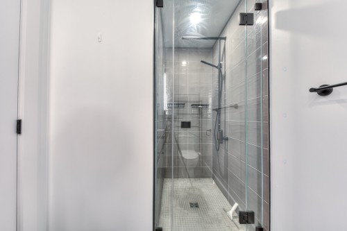 Master Bathroom - 2807-720 Rue St-Jacques, Montréal (Ville-Marie), QC - Indoor Photo Showing Bathroom