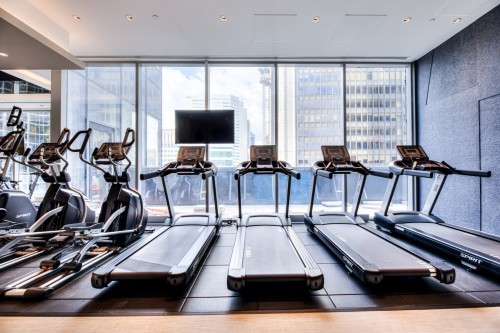 Exercise Room - 2807-720 Rue St-Jacques, Montréal (Ville-Marie), QC - Indoor Photo Showing Gym Room