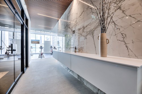 Exercise Room - 2807-720 Rue St-Jacques, Montréal (Ville-Marie), QC - Indoor Photo Showing Other Room