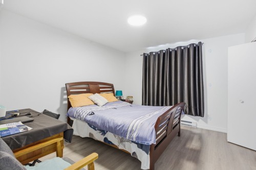 Chambre à coucher - 75  - 79 5E Avenue, L'Île-Perrot, QC - Indoor Photo Showing Bedroom