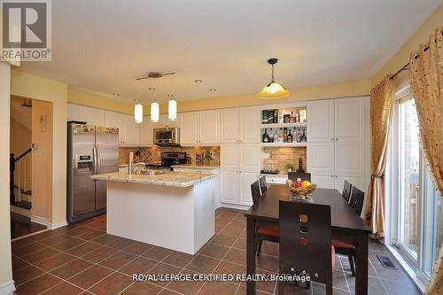 426 Orange Walk Crescent, Mississauga, ON - Indoor Photo Showing Kitchen With Stainless Steel Kitchen