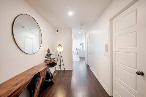 6-8260 Rue de Londres  Brossard, QC J4Y 0M3