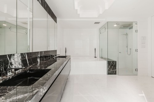 Salle de bains attenante à la CCP - 15-A-3430 Rue Peel, Montréal (Ville-Marie), QC - Indoor Photo Showing Bathroom