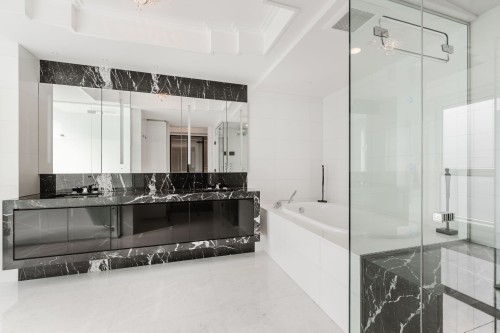 Salle de bains attenante à la CCP - 15-A-3430 Rue Peel, Montréal (Ville-Marie), QC - Indoor Photo Showing Bathroom