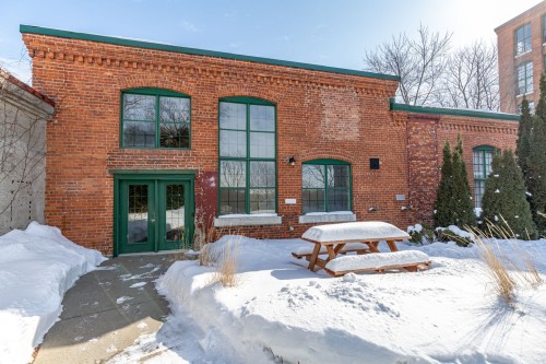 Warehouse - 212-201 Rue St-Louis, Saint-Jean-Sur-Richelieu, QC - Outdoor