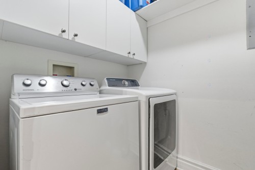 Laundry - 212-201 Rue St-Louis, Saint-Jean-Sur-Richelieu, QC - Indoor Photo Showing Laundry Room