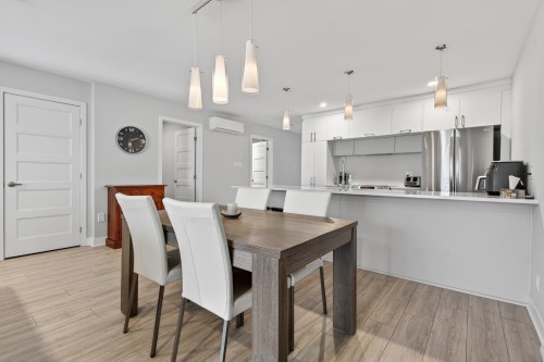 Salle à manger - 954 Rue Magnone, Granby, QC - Indoor Photo Showing Other Room