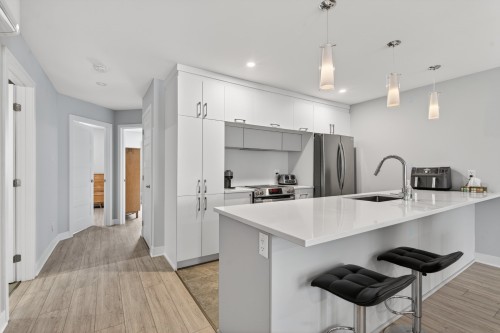 Cuisine - 954 Rue Magnone, Granby, QC - Indoor Photo Showing Kitchen With Upgraded Kitchen