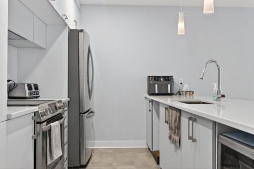 Cuisine - 954 Rue Magnone, Granby, QC - Indoor Photo Showing Kitchen