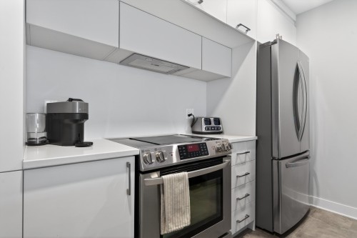 Cuisine - 954 Rue Magnone, Granby, QC - Indoor Photo Showing Kitchen