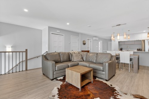 Salon - 954 Rue Magnone, Granby, QC - Indoor Photo Showing Living Room