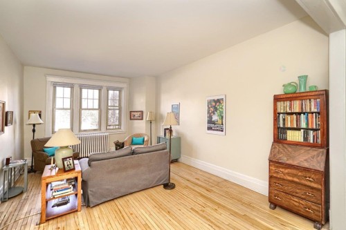 Salon - 5-4330 Rue Sherbrooke O., Westmount, QC - Indoor