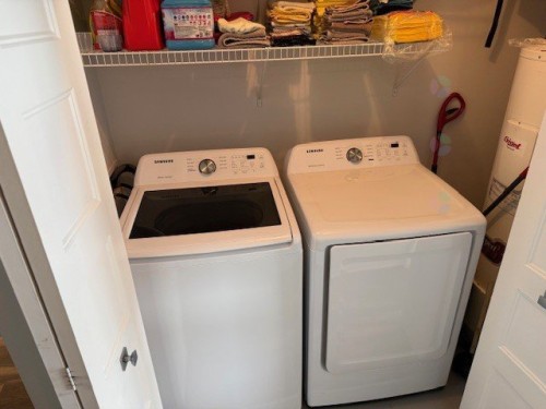 Salle de lavage - 17130 Rue Jacques-Cartier, Mirabel, QC - Indoor Photo Showing Laundry Room