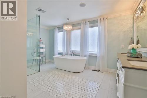 1436 Crescent Road, Mississauga, ON - Indoor Photo Showing Bathroom