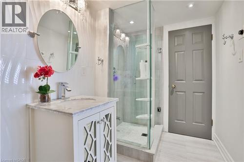 1436 Crescent Road, Mississauga, ON - Indoor Photo Showing Bathroom