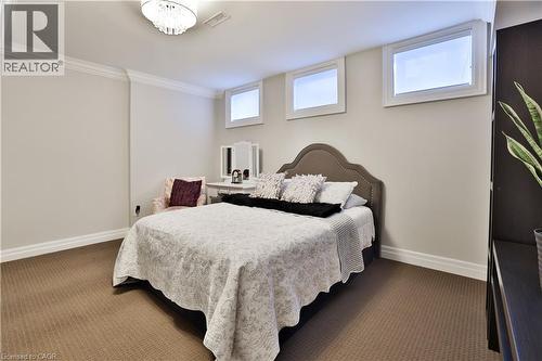 1436 Crescent Road, Mississauga, ON - Indoor Photo Showing Bedroom