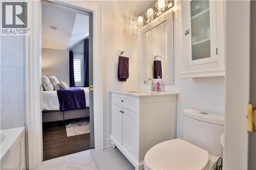 1436 Crescent Road, Mississauga, ON - Indoor Photo Showing Bathroom