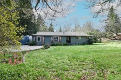 1787 Ryan Rd EAST Comox, BC V9M 4C7