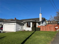 4225 Quadra St  Saanich, BC V8X 1L5