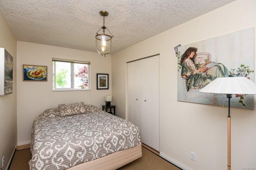 2263 Bolt Ave, Comox, BC 