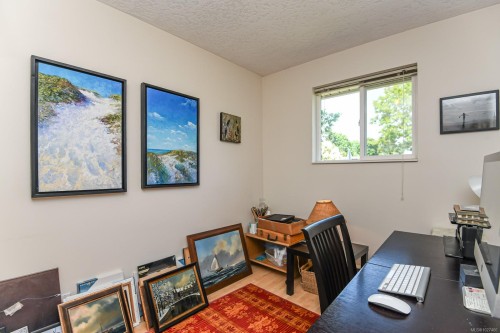 2263 Bolt Ave, Comox, BC 