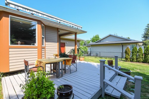 2263 Bolt Ave, Comox, BC 