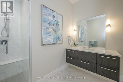 107 - 1705 Fiddlehead Place, London North (North R), ON - Indoor Photo Showing Bathroom