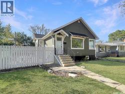 424 6th AVENUE NW Swift Current, SK S9H 0Y3