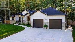 44 BLAIRS TRAIL N  Huron-Kinloss, ON N0G 2R0