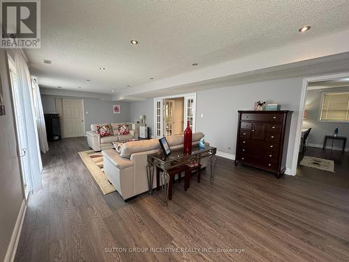 10 Celestine Court, Tiny, ON - Indoor