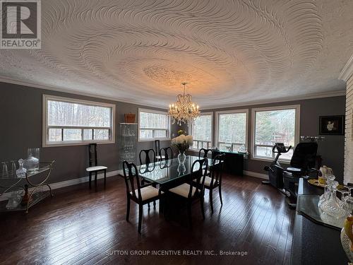 10 Celestine Court, Tiny, ON - Indoor Photo Showing Other Room