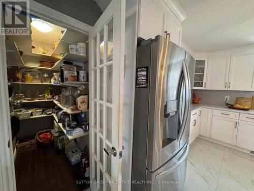 10 Celestine Court, Tiny, ON - Indoor